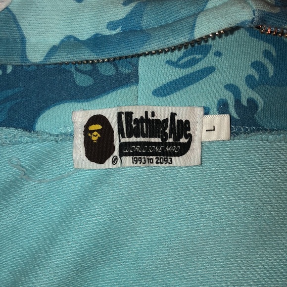 Light blue Bape ABC Shark Hoodie/ Used / Real / - Picture 3 of 5